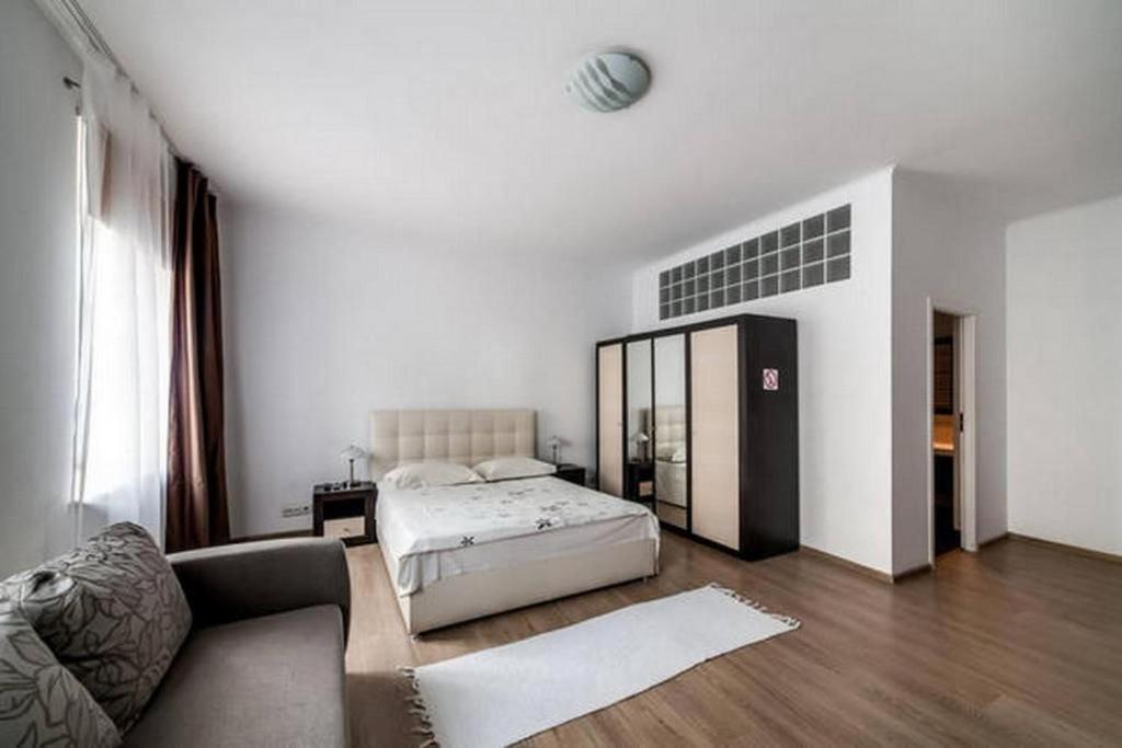 Apartment In The Center Of "Opera" Leópolis Exterior foto